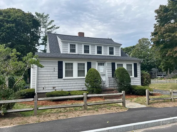 297 Winter St, Hyannis, MA 02601