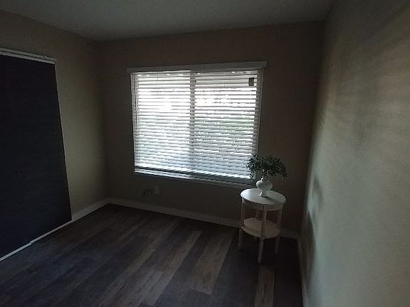 5th image of 8832 Salmon Falls Dr