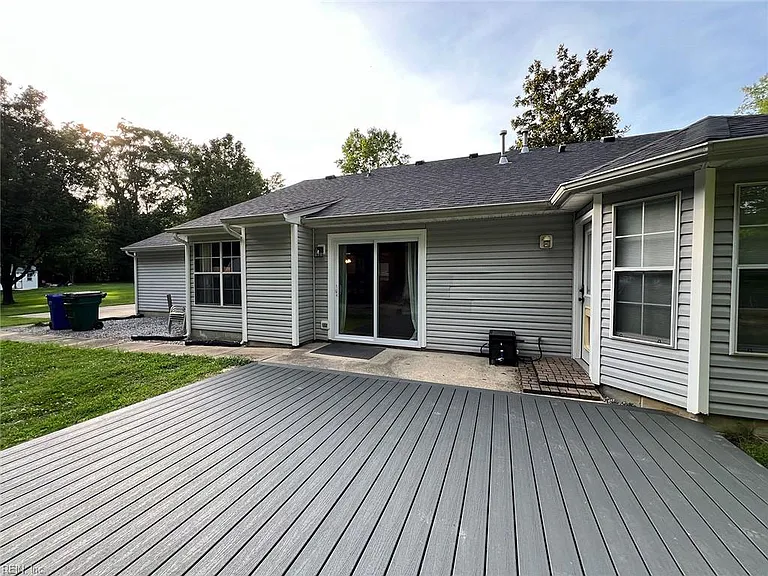 120 Misty Ridge Ln — Photo 43