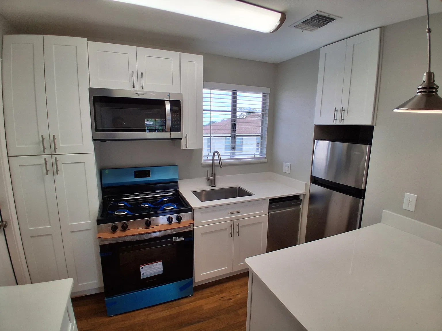 710 W French — Photo 2