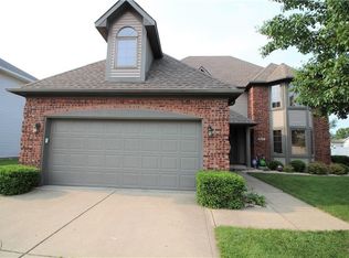 1944 Westminster Pl, Columbus, IN 47201