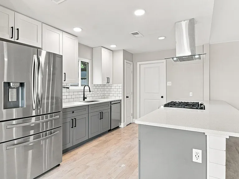 12713 Rhea Ct — Photo 18