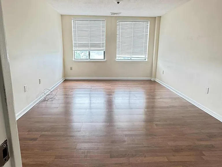 65 Valley St #5A — Photo 3