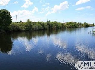 2802 NW 4th St, Cape Coral, FL 33993