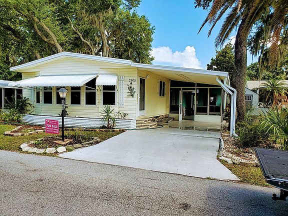 2nd image of 2905 Hillcrest Dr