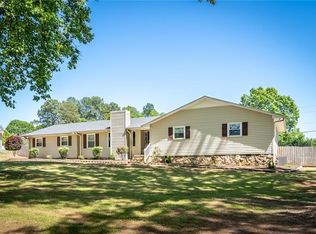 203 Woodoak Dr, Anderson, SC 29621