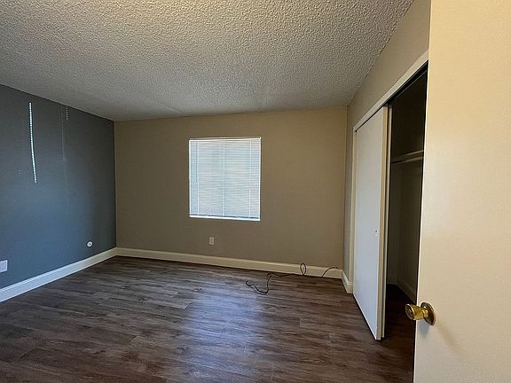3rd image of 1701 Algodones St NE