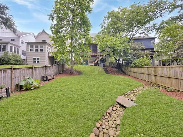 2230 Main St NW — Photo 41