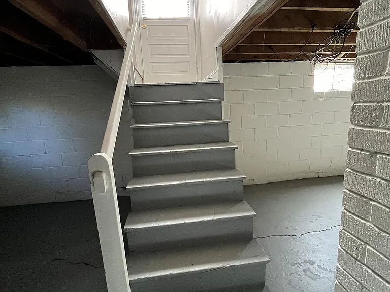 332 Shawnee Ave — Photo 13