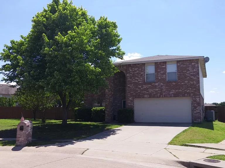 3418 Westview Dr — Photo 1