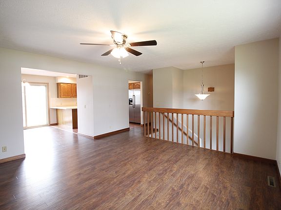 4th image of 3014 City View Dr
