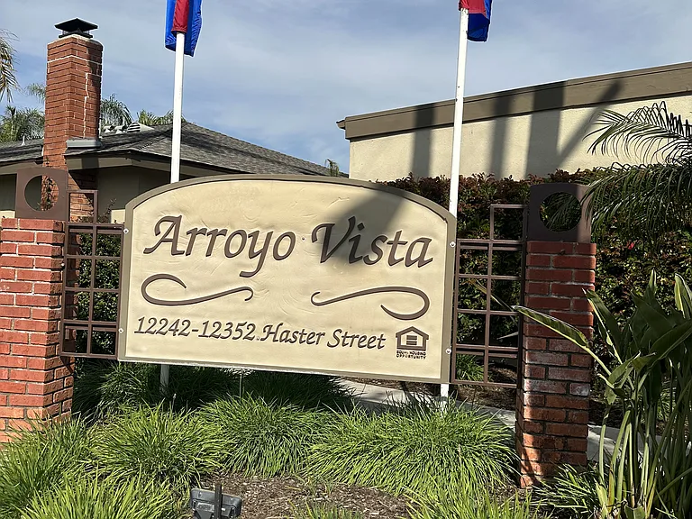 Arroyo Vista Apartments — Photo 1