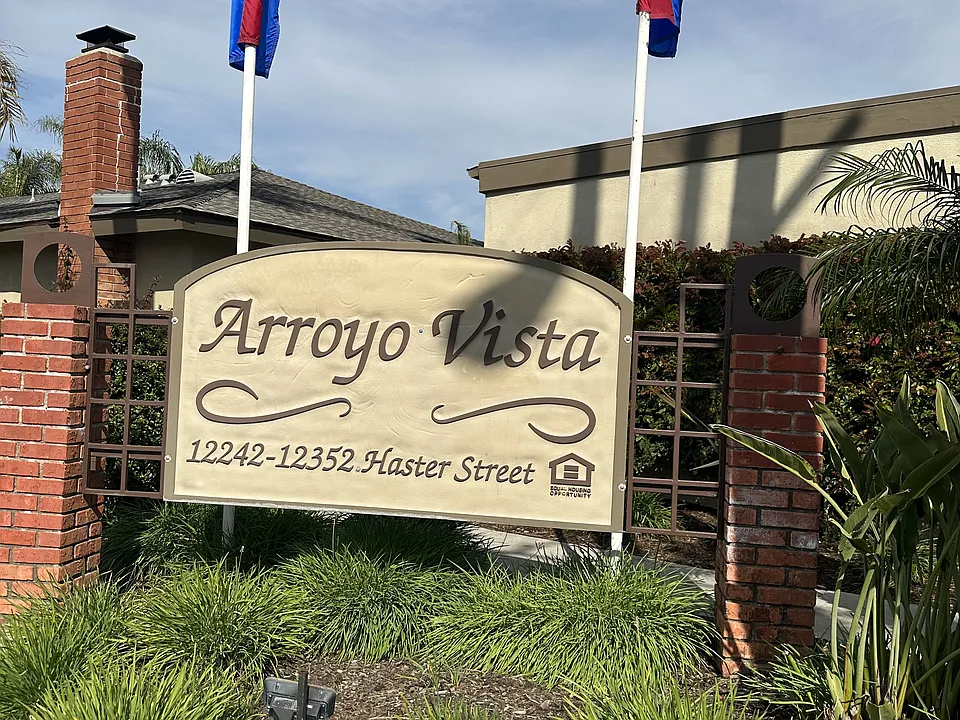 Arroyo Vista Apartments