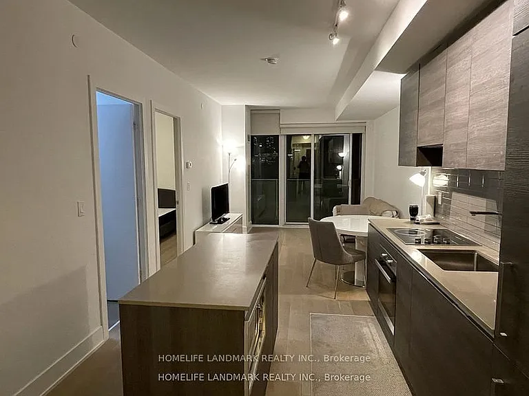 200 Bloor St W #1004 — Photo 4