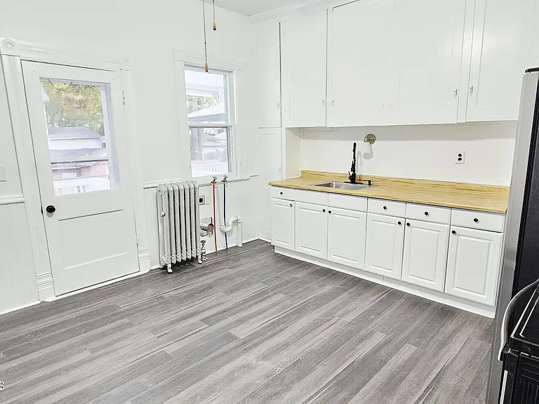 128 S Rebecca Ave — Photo 8