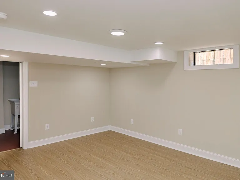 632 Faraday Pl NE — Photo 26