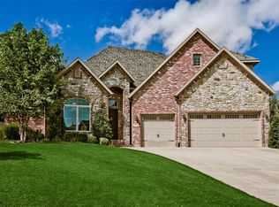 5625 S Chadwick Dr, Rogers, AR 72758