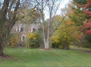 8316 Jennings Rd, Olmsted Township, OH 44138