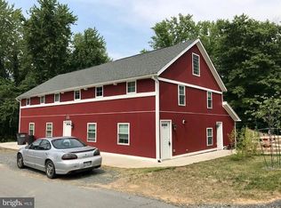 19 N Bridge St APT 200, Round Hill, VA