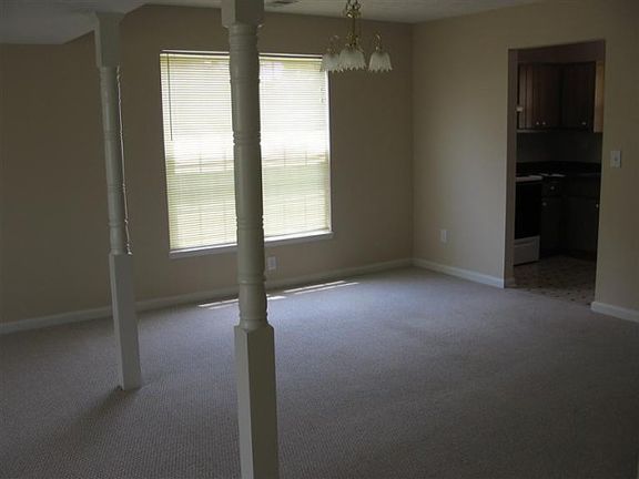 5th image of 3642 Walden Dr