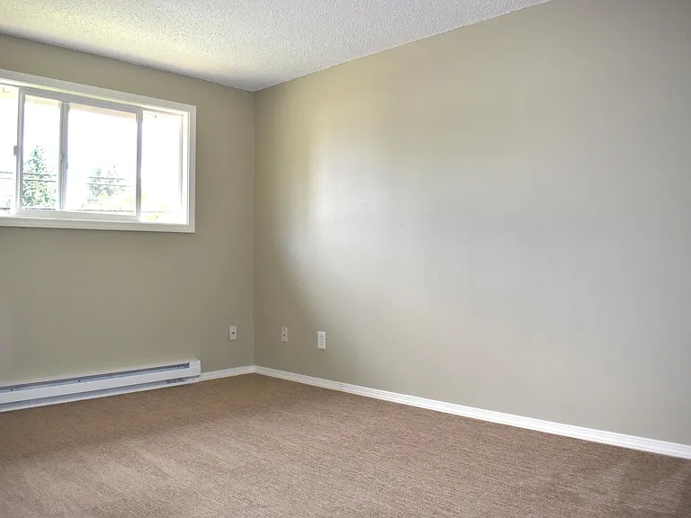 9105 SE 32nd Ave #10 — Photo 10