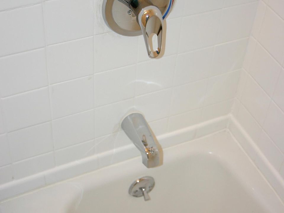 1st image of 527 Bloomfield Ave APT C3