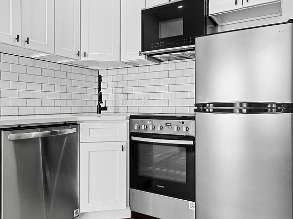 3rd image of 625 Park Pl APT 1