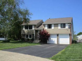 1454 Cardinal Ct, Derby, NY 14047