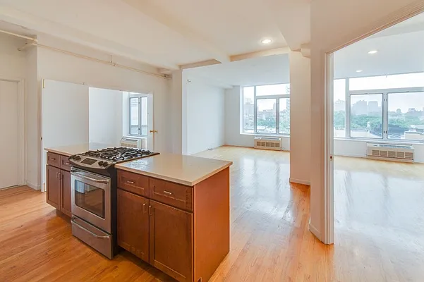 Rented by MNS | media 8