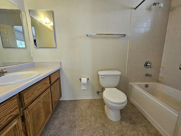 11374 E 27th Pl — Photo 24