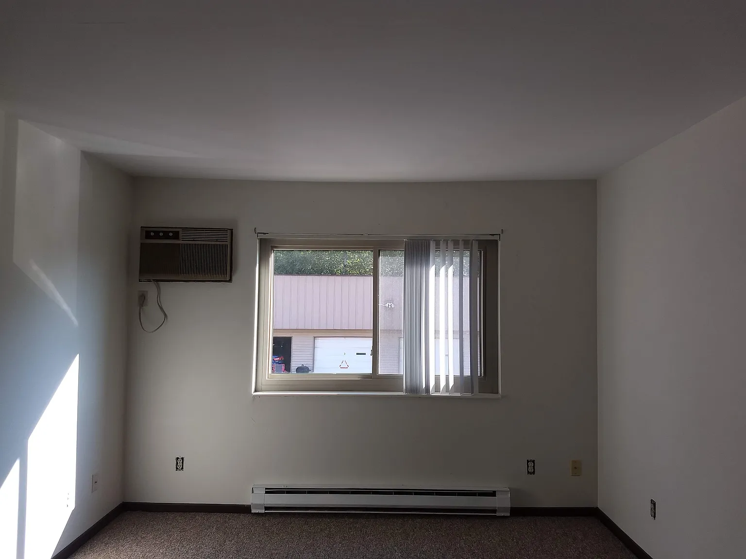 Studio, $675 — Photo 2