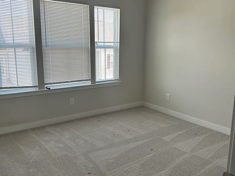 9753 Oaklawn Blvd — Photo 5