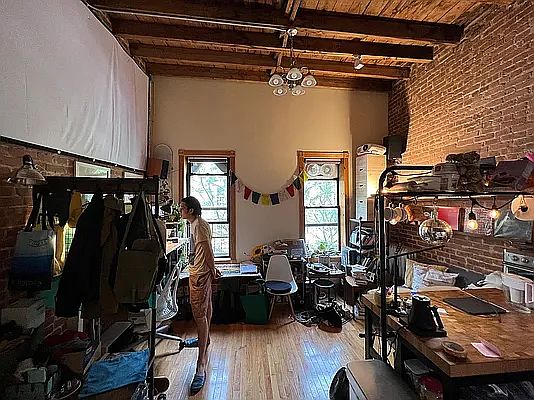 2nd image of 703 Park Pl #4