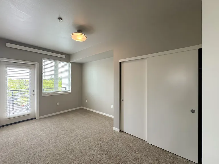 LaScala Apartments — Photo 25