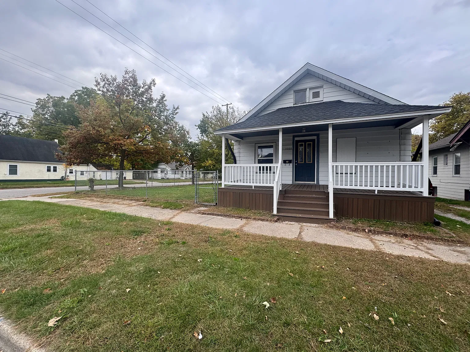 2 bed, 882 sqft, $1,000 — Photo 1