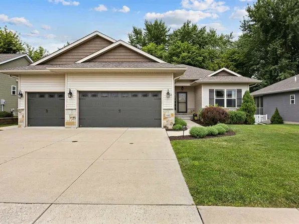 440 E Jefferson St, North Liberty, IA 52317