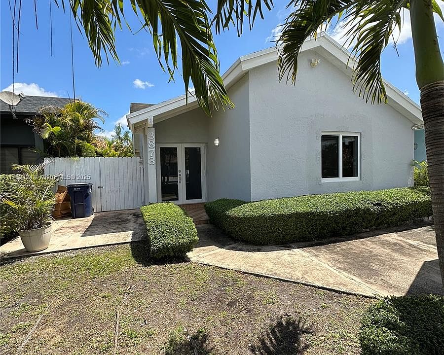 2nd image of 3873 SW 133rd Pl #0