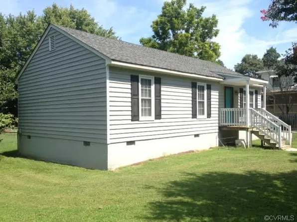 4404 Shop St, Chester, VA 23831