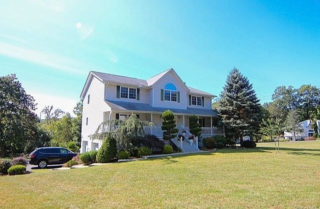1st image of 14 Chamberlain Ct