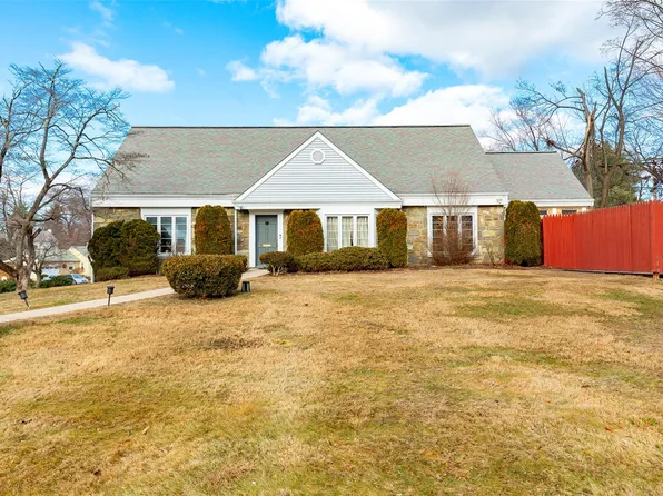 9 yates Boulevard, Poughkeepsie, NY 12601