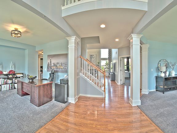 4th image of 24818 Newberry Way