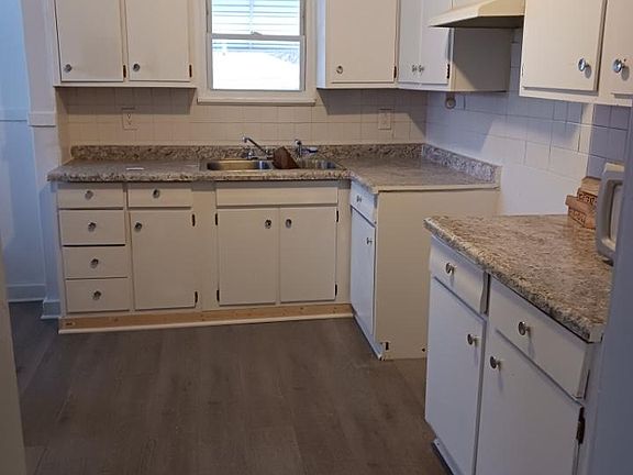 2nd image of 4040 Delphos Ave