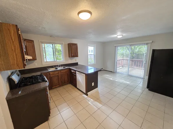 37 Bancroft St, Providence, RI 02909