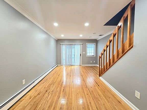2nd image of 174 Palisade Ave APT 109
