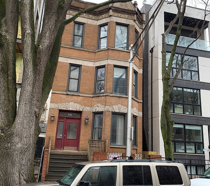 1st image of 932 W Montana St APT 1