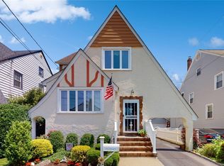 143 Gordon Rd, Valley Stream, NY 11581