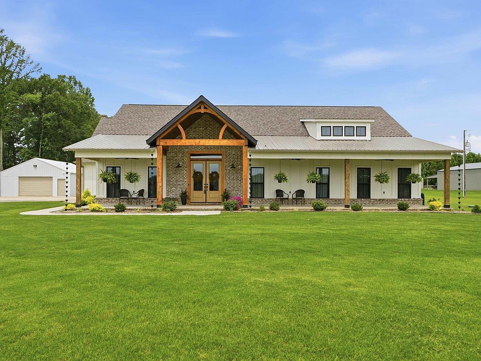 1st image of 24 Downwind Ave