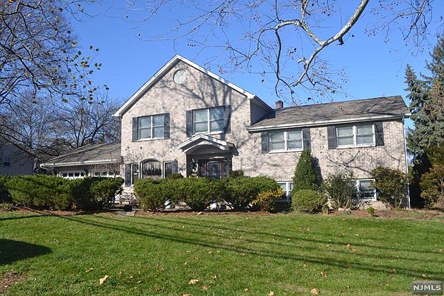 2nd image of 103 Cedar Ln