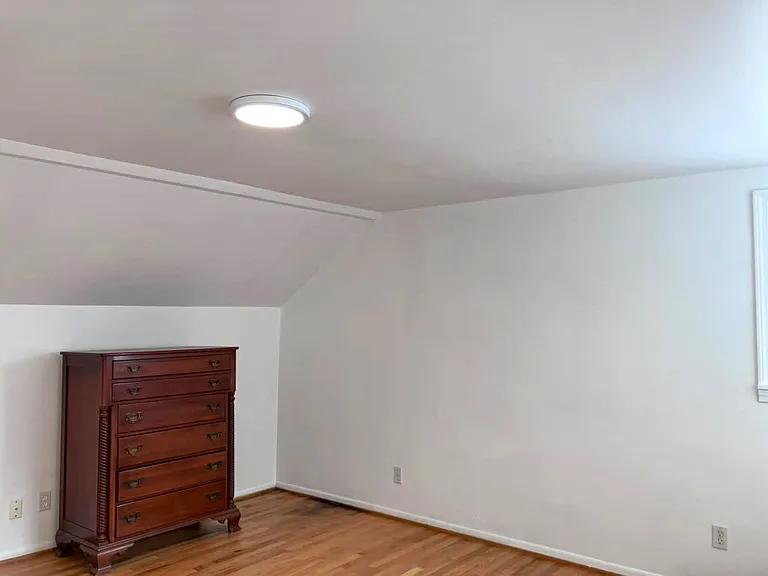 8072 Superior Ave — Photo 15