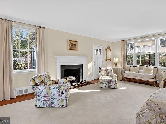 5th image of 5208 Woodlawn Ave